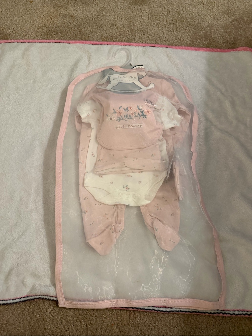 Pink Floral Baby Matching Bodysuit Set with Bib